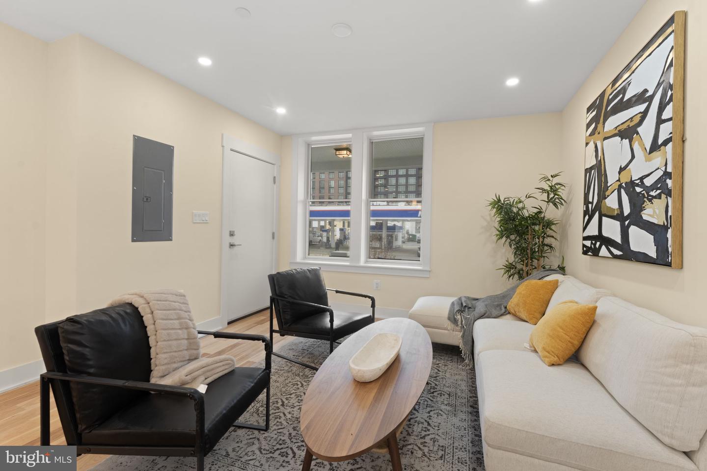 521 FLORIDA AVE NE #1, WASHINGTON, District Of Columbia 20002, 2 Bedrooms Bedrooms, ,2 BathroomsBathrooms,Residential,For sale,521 FLORIDA AVE NE #1,DCDC2248518 MLS # DCDC2248518