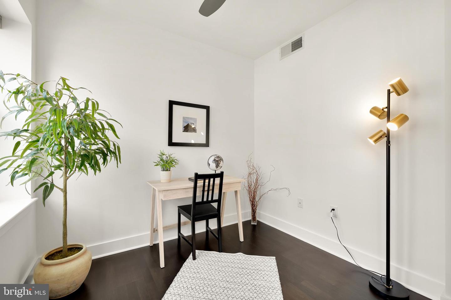 3511 13TH ST NW #404, WASHINGTON, District Of Columbia 20010, 2 Bedrooms Bedrooms, ,1 BathroomBathrooms,Residential,For sale,3511 13TH ST NW #404,DCDC2183882 MLS # DCDC2183882