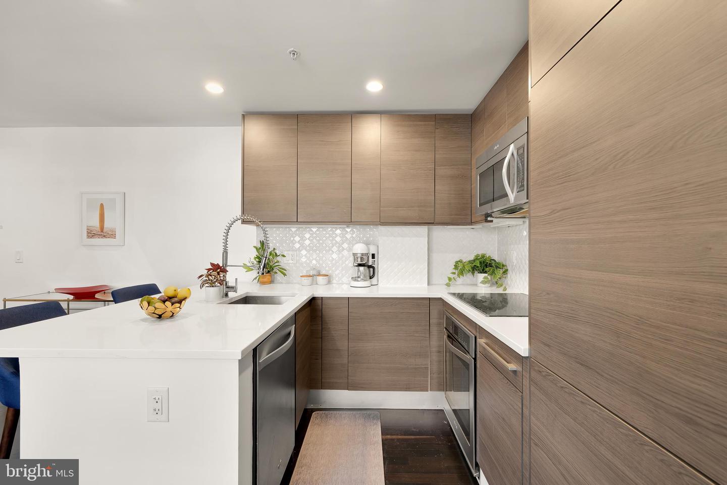 3511 13TH ST NW #404, WASHINGTON, District Of Columbia 20010, 2 Bedrooms Bedrooms, ,1 BathroomBathrooms,Residential,For sale,3511 13TH ST NW #404,DCDC2183882 MLS # DCDC2183882