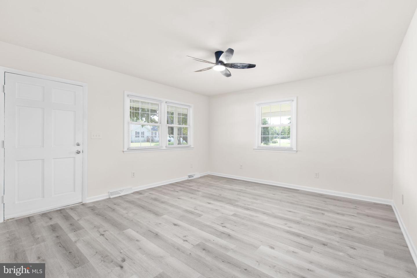 333 SANTA MARIA AVE, COLONIAL BEACH, Virginia 22443, 3 Bedrooms Bedrooms, ,2 BathroomsBathrooms,Residential,For sale,333 SANTA MARIA AVE,VAWE2009310 MLS # VAWE2009310