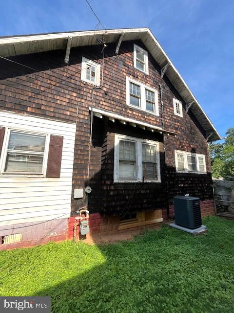 2222 OTIS ST NE, WASHINGTON, District Of Columbia 20018, 3 Bedrooms Bedrooms, ,1 BathroomBathrooms,Residential,For sale,2222 OTIS ST NE,DCDC2217552 MLS # DCDC2217552