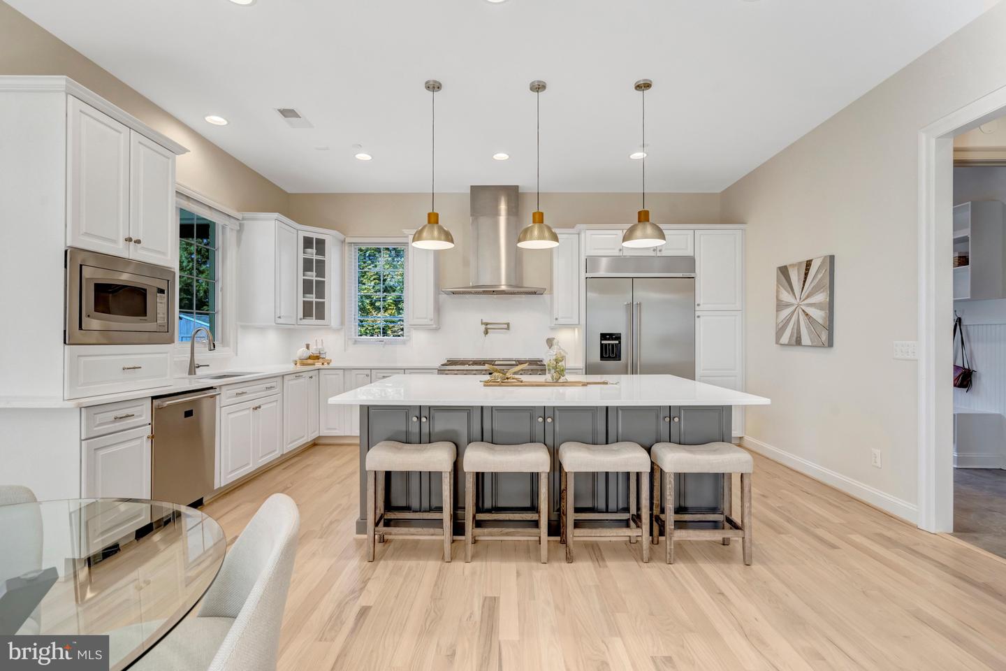 1318 KURTZ RD, MCLEAN, Virginia 22101, 6 Bedrooms Bedrooms, ,5 BathroomsBathrooms,Residential,For sale,1318 KURTZ RD,VAFX2274188 MLS # VAFX2274188