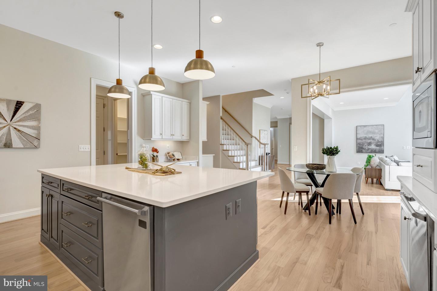 1318 KURTZ RD, MCLEAN, Virginia 22101, 6 Bedrooms Bedrooms, ,5 BathroomsBathrooms,Residential,For sale,1318 KURTZ RD,VAFX2274188 MLS # VAFX2274188