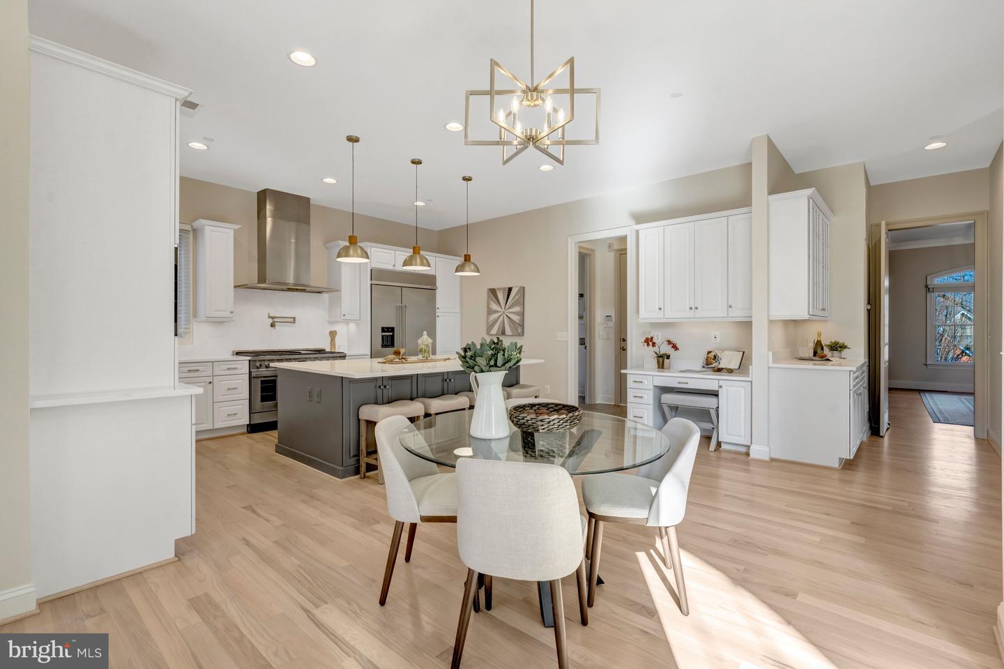 1318 KURTZ RD, MCLEAN, Virginia 22101, 6 Bedrooms Bedrooms, ,5 BathroomsBathrooms,Residential,For sale,1318 KURTZ RD,VAFX2274188 MLS # VAFX2274188