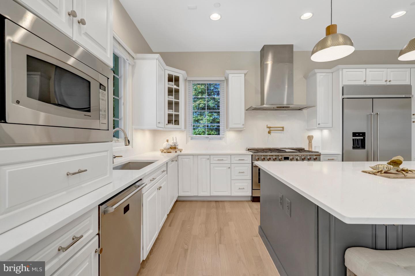 1318 KURTZ RD, MCLEAN, Virginia 22101, 6 Bedrooms Bedrooms, ,5 BathroomsBathrooms,Residential,For sale,1318 KURTZ RD,VAFX2274188 MLS # VAFX2274188