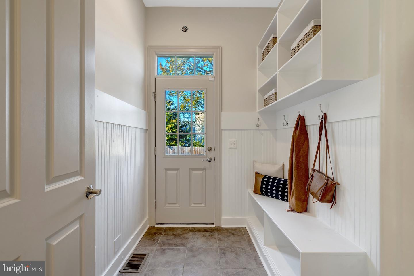 1318 KURTZ RD, MCLEAN, Virginia 22101, 6 Bedrooms Bedrooms, ,5 BathroomsBathrooms,Residential,For sale,1318 KURTZ RD,VAFX2274188 MLS # VAFX2274188