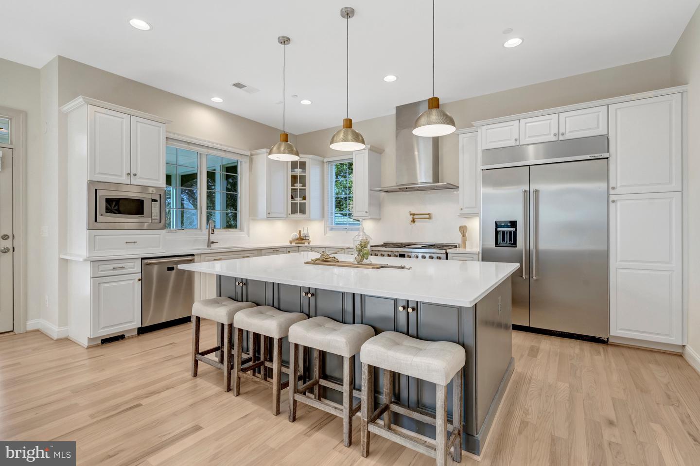 1318 KURTZ RD, MCLEAN, Virginia 22101, 6 Bedrooms Bedrooms, ,5 BathroomsBathrooms,Residential,For sale,1318 KURTZ RD,VAFX2274188 MLS # VAFX2274188