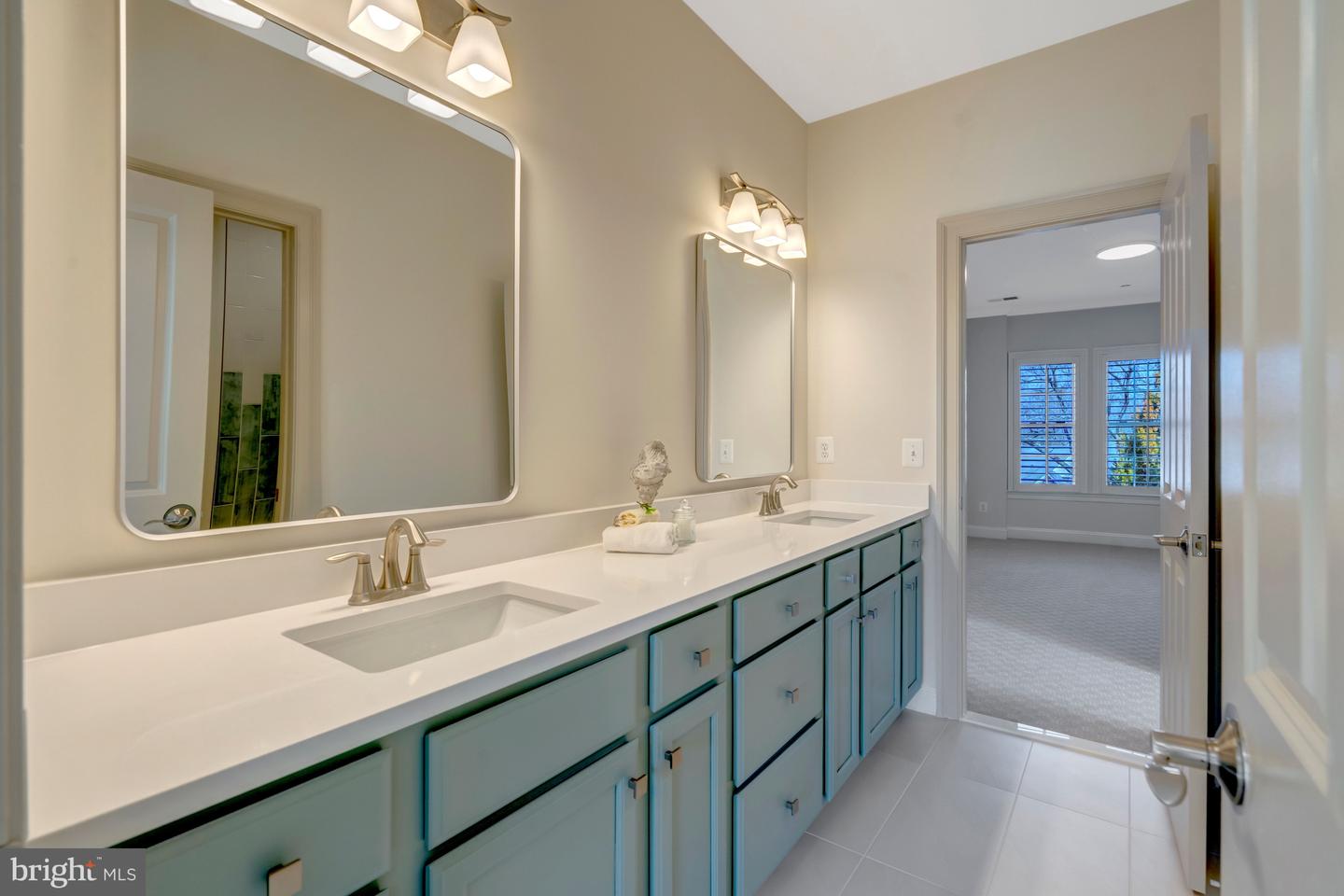 1318 KURTZ RD, MCLEAN, Virginia 22101, 6 Bedrooms Bedrooms, ,5 BathroomsBathrooms,Residential,For sale,1318 KURTZ RD,VAFX2274188 MLS # VAFX2274188