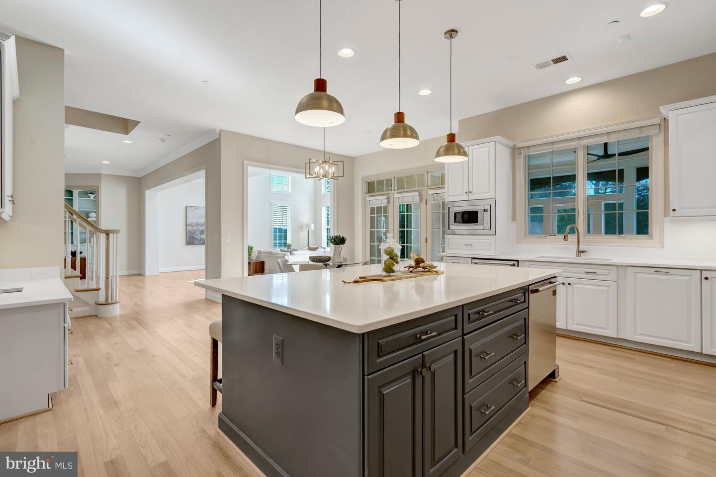 1318 KURTZ RD, MCLEAN, Virginia 22101, 6 Bedrooms Bedrooms, ,5 BathroomsBathrooms,Residential,For sale,1318 KURTZ RD,VAFX2274188 MLS # VAFX2274188