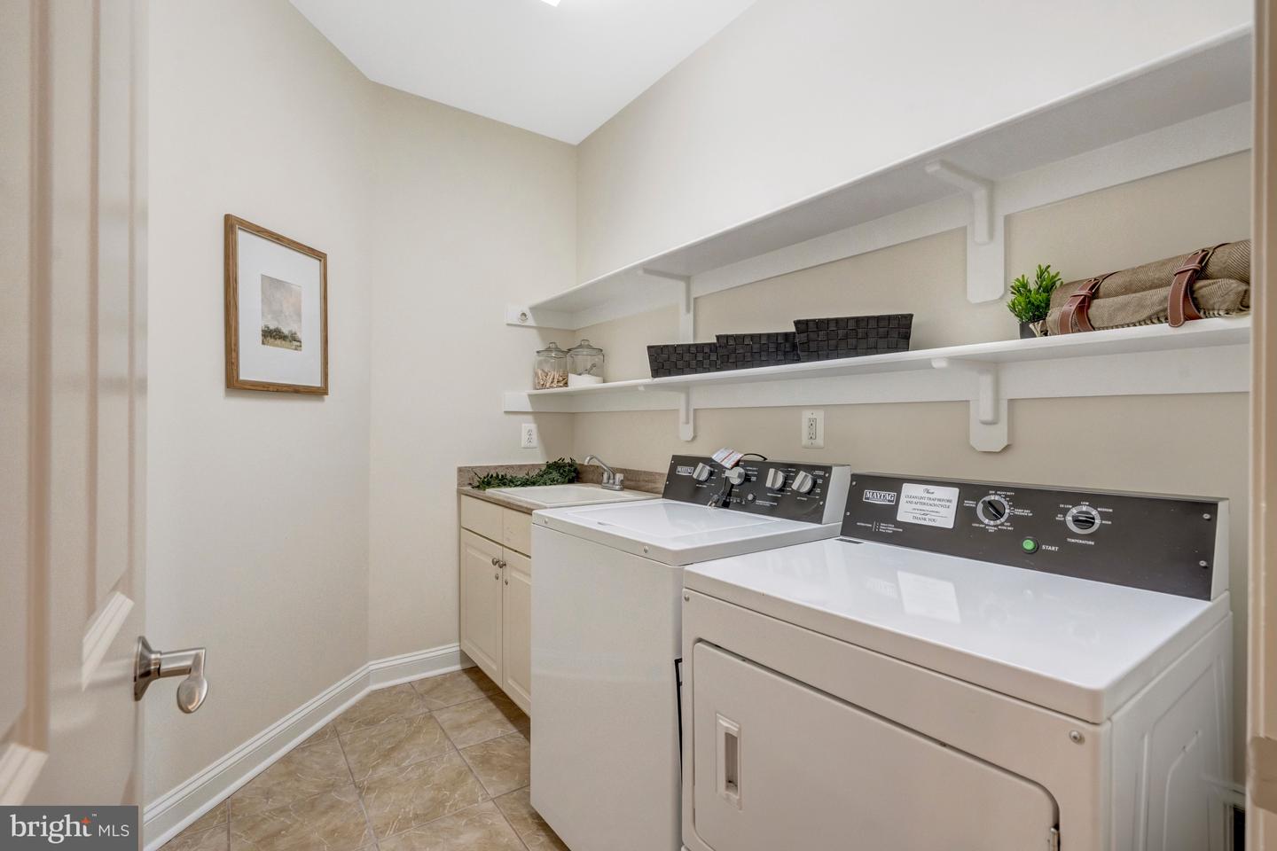 1318 KURTZ RD, MCLEAN, Virginia 22101, 6 Bedrooms Bedrooms, ,5 BathroomsBathrooms,Residential,For sale,1318 KURTZ RD,VAFX2274188 MLS # VAFX2274188