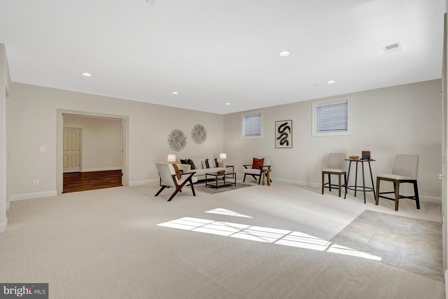 1318 KURTZ RD, MCLEAN, Virginia 22101, 6 Bedrooms Bedrooms, ,5 BathroomsBathrooms,Residential,For sale,1318 KURTZ RD,VAFX2274188 MLS # VAFX2274188