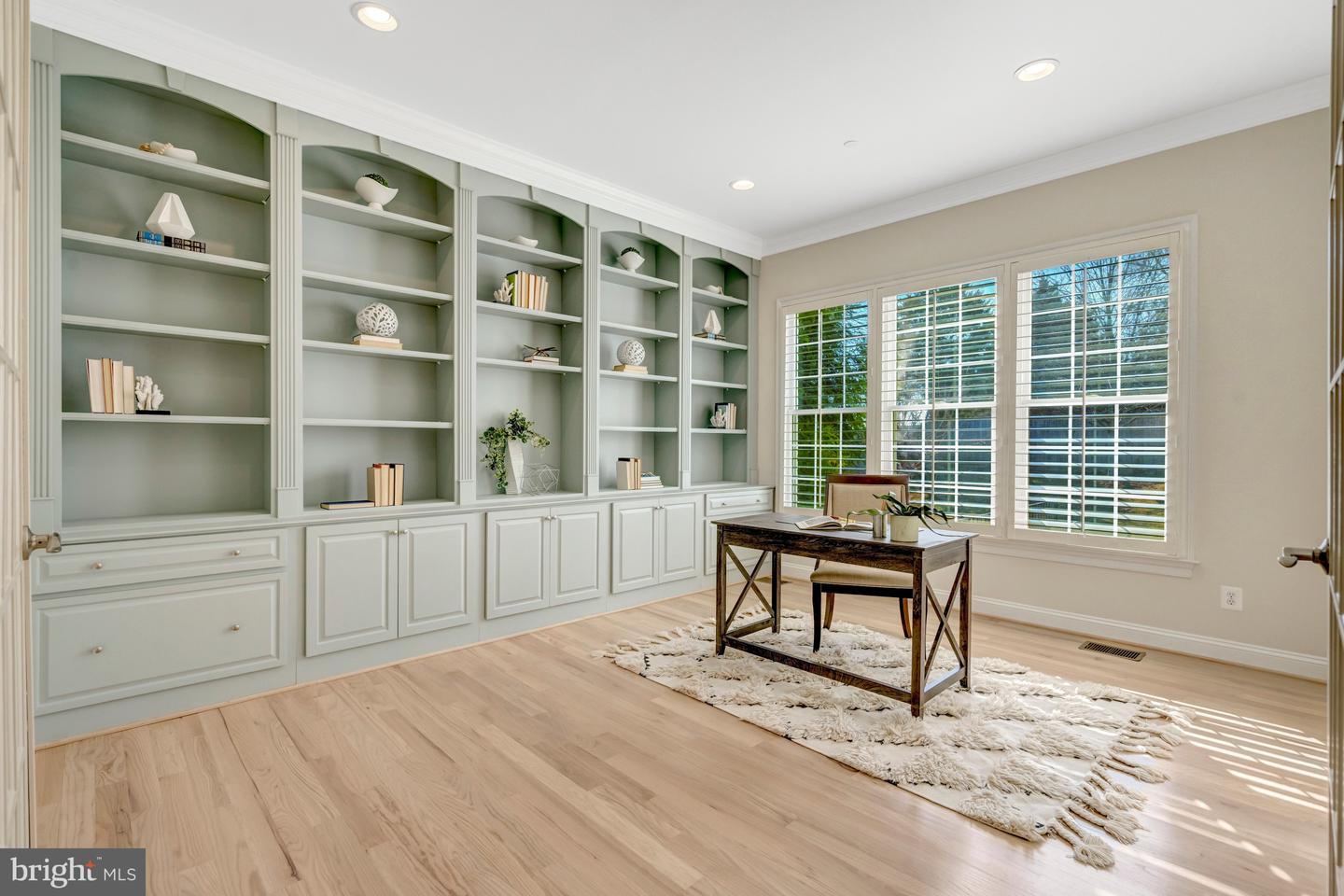 1318 KURTZ RD, MCLEAN, Virginia 22101, 6 Bedrooms Bedrooms, ,5 BathroomsBathrooms,Residential,For sale,1318 KURTZ RD,VAFX2274188 MLS # VAFX2274188