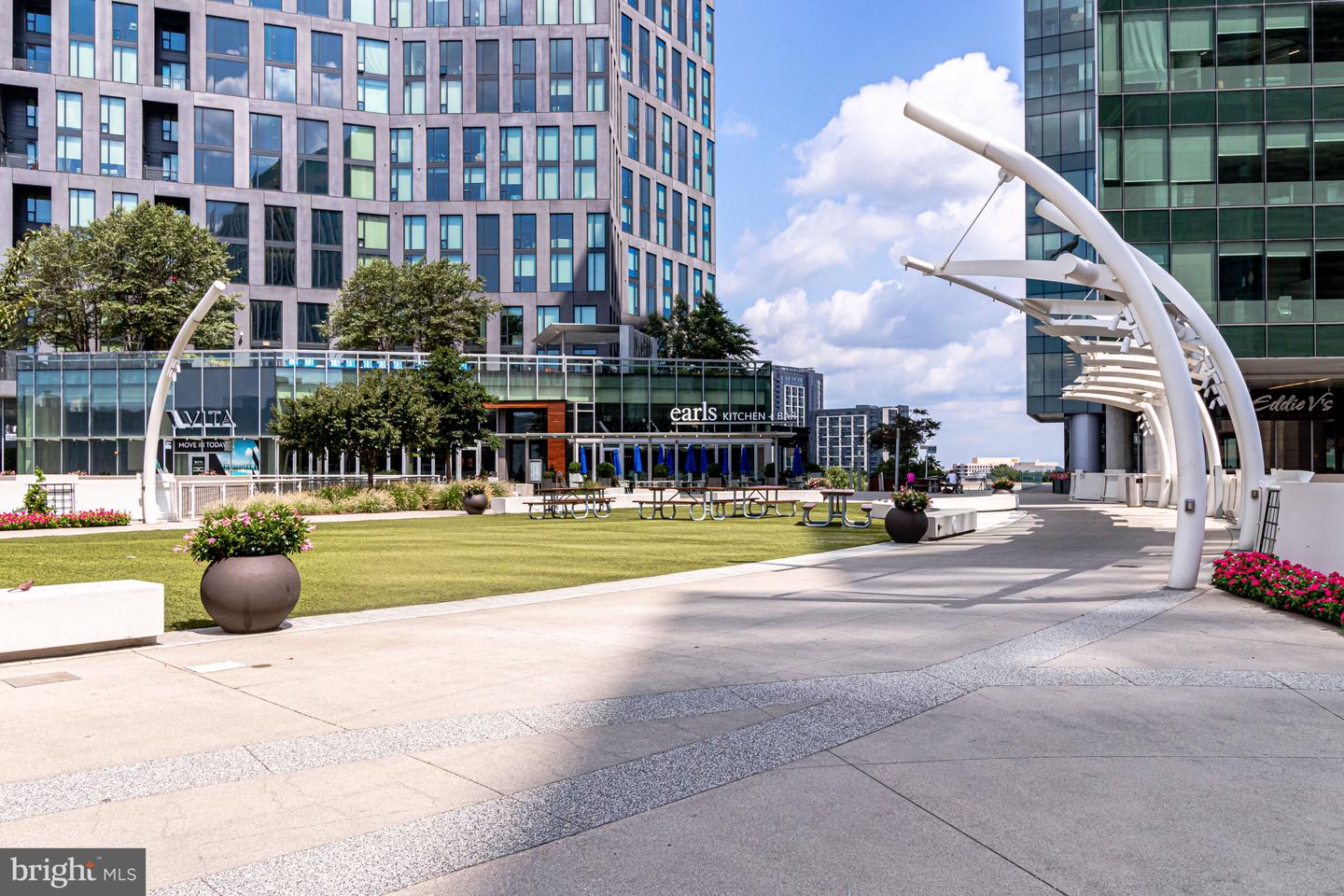 1318 KURTZ RD, MCLEAN, Virginia 22101, 6 Bedrooms Bedrooms, ,5 BathroomsBathrooms,Residential,For sale,1318 KURTZ RD,VAFX2274188 MLS # VAFX2274188