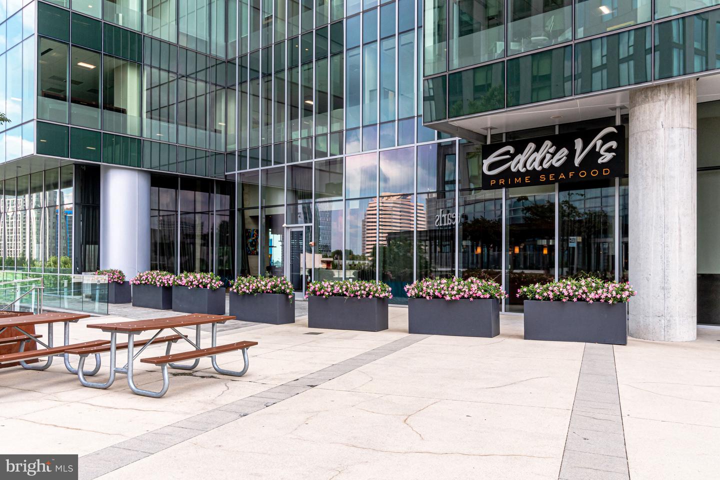 1318 KURTZ RD, MCLEAN, Virginia 22101, 6 Bedrooms Bedrooms, ,5 BathroomsBathrooms,Residential,For sale,1318 KURTZ RD,VAFX2274188 MLS # VAFX2274188