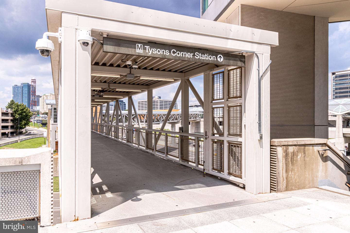 1318 KURTZ RD, MCLEAN, Virginia 22101, 6 Bedrooms Bedrooms, ,5 BathroomsBathrooms,Residential,For sale,1318 KURTZ RD,VAFX2274188 MLS # VAFX2274188