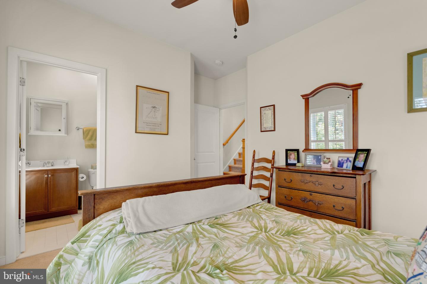 1011 3RD PL SE, WASHINGTON, District Of Columbia 20003, 4 Bedrooms Bedrooms, ,3 BathroomsBathrooms,Residential,For sale,1011 3RD PL SE,DCDC2234148 MLS # DCDC2234148 1011 3RD PL SE, WASHINGTON, District Of Columbia 20003, 4 Bedrooms Bedrooms, ,3 BathroomsBathrooms,Residential,For sale,1011 3RD PL SE,DCDC2234148 MLS # DCDC2234148