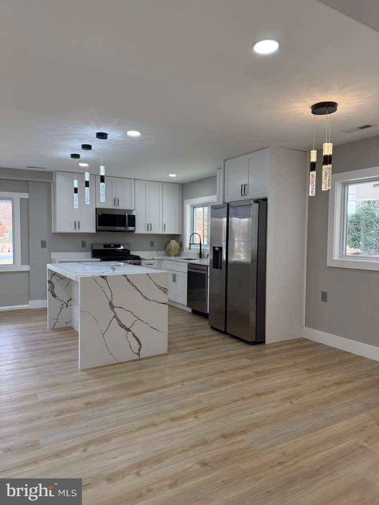 5401 FERNDALE ST, SPRINGFIELD, Virginia 22151, 4 Bedrooms Bedrooms, ,2 BathroomsBathrooms,Residential,For sale,5401 FERNDALE ST,VAFX2282776 MLS # VAFX2282776