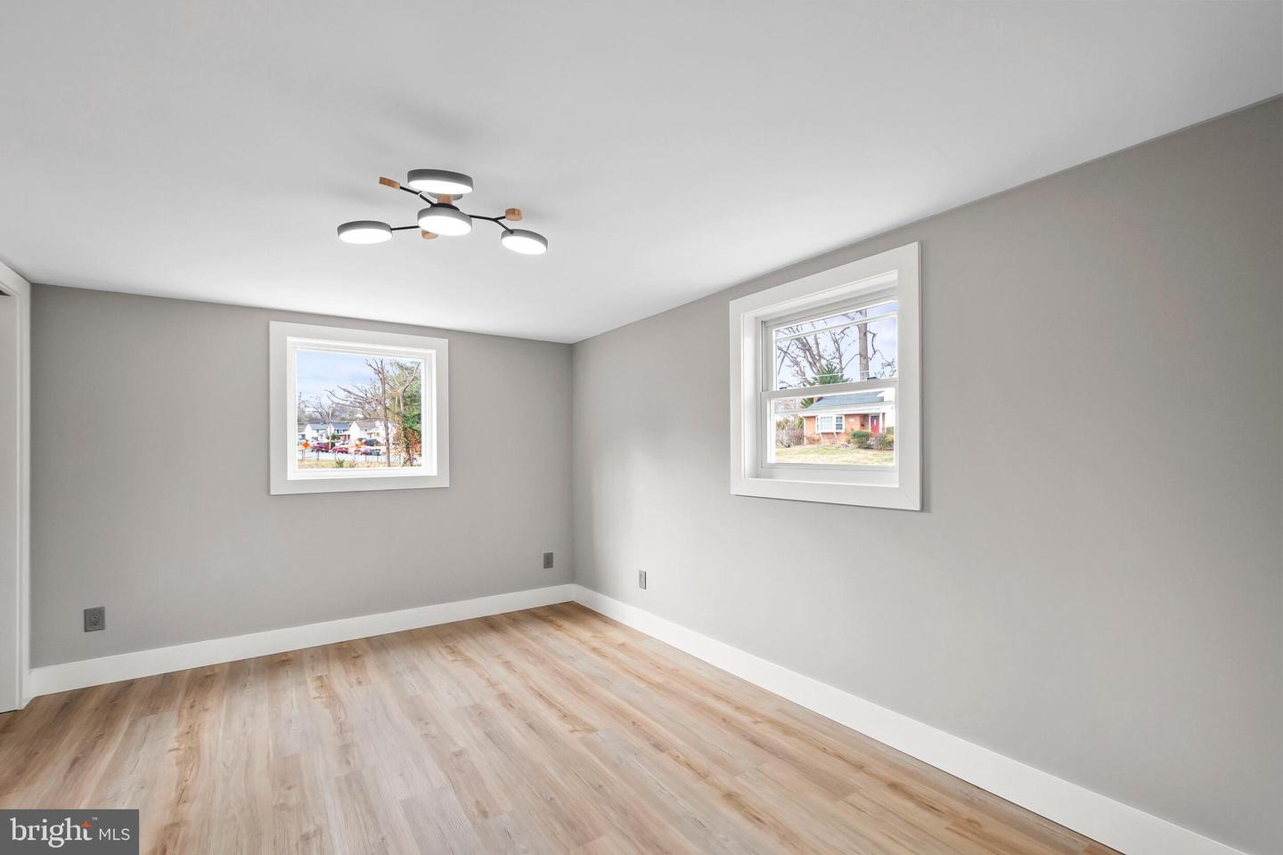 5401 FERNDALE ST, SPRINGFIELD, Virginia 22151, 4 Bedrooms Bedrooms, ,2 BathroomsBathrooms,Residential,For sale,5401 FERNDALE ST,VAFX2282776 MLS # VAFX2282776