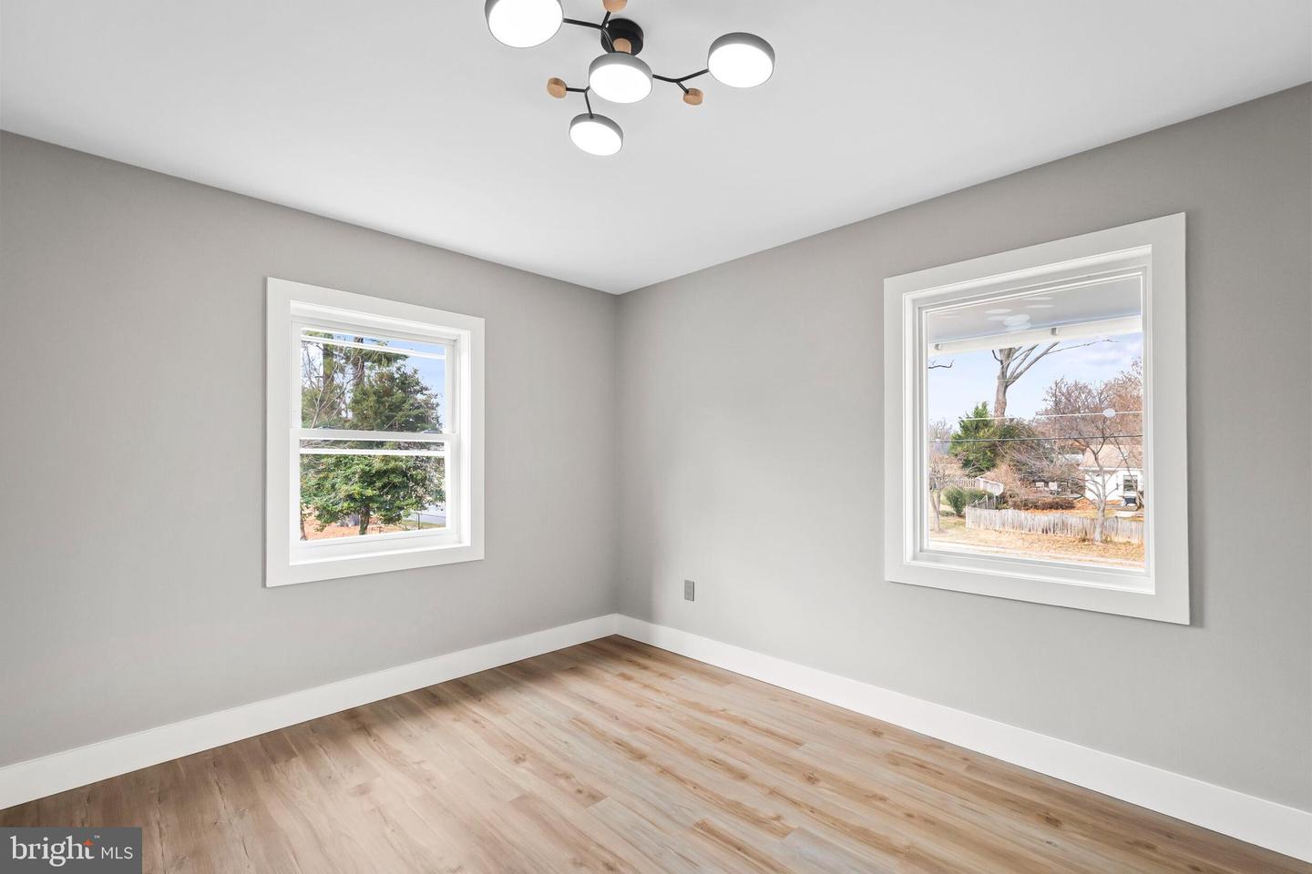 5401 FERNDALE ST, SPRINGFIELD, Virginia 22151, 4 Bedrooms Bedrooms, ,2 BathroomsBathrooms,Residential,For sale,5401 FERNDALE ST,VAFX2282776 MLS # VAFX2282776