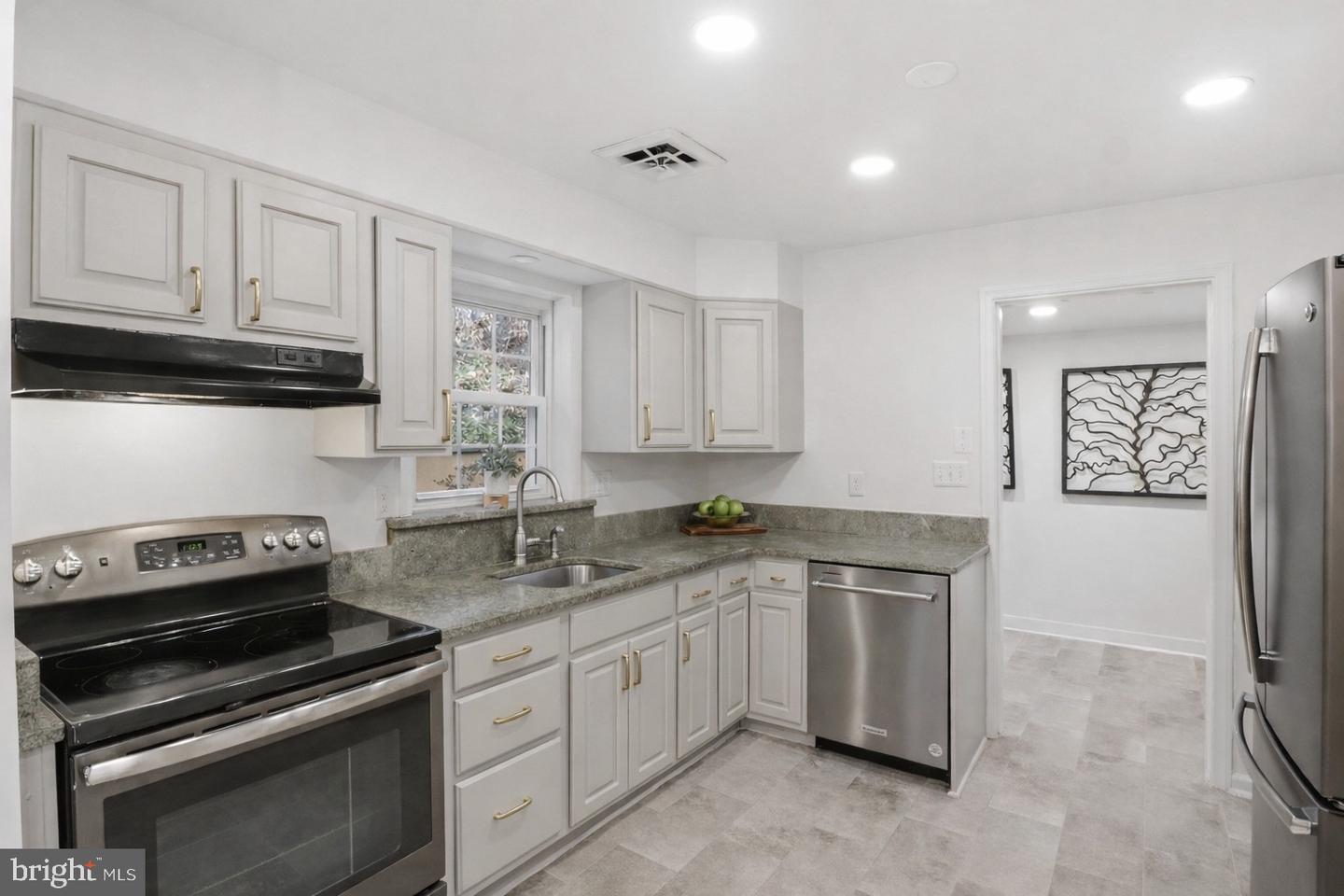 5124 CHOWAN AVE, ALEXANDRIA, Virginia 22312, 4 Bedrooms Bedrooms, ,3 BathroomsBathrooms,Residential,For sale,5124 CHOWAN AVE,VAFX2285358 MLS # VAFX2285358