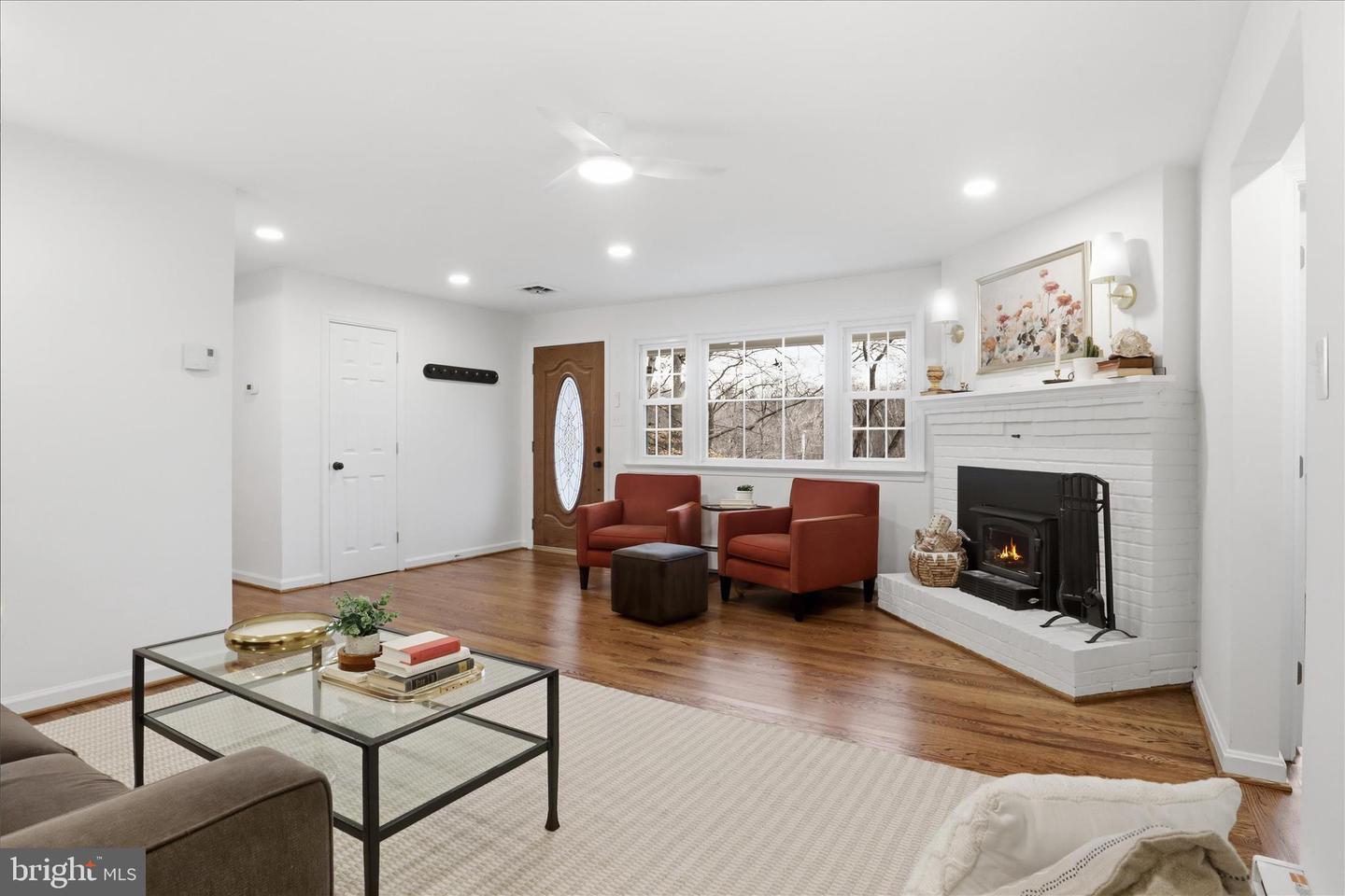 5124 CHOWAN AVE, ALEXANDRIA, Virginia 22312, 4 Bedrooms Bedrooms, ,3 BathroomsBathrooms,Residential,For sale,5124 CHOWAN AVE,VAFX2285358 MLS # VAFX2285358