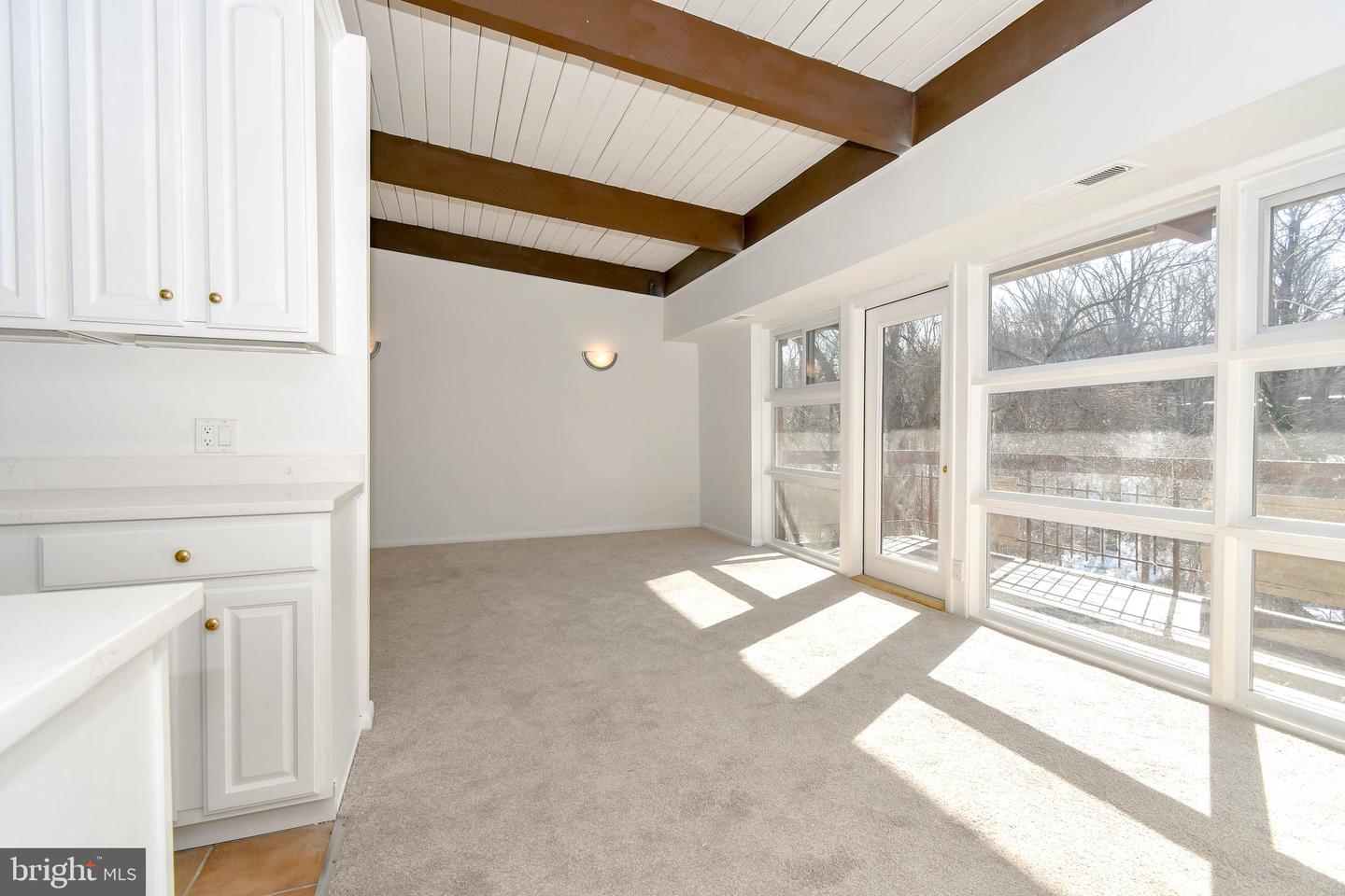 4267 AMERICANA DR #203, ANNANDALE, Virginia 22003, 2 Bedrooms Bedrooms, ,1 BathroomBathrooms,Residential,For sale,4267 AMERICANA DR #203,VAFX2286104 MLS # VAFX2286104