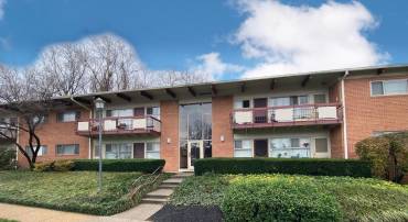 4267 AMERICANA DR #203, ANNANDALE, Virginia 22003, 2 Bedrooms Bedrooms, ,1 BathroomBathrooms,Residential,For sale,4267 AMERICANA DR #203,VAFX2286104 MLS # VAFX2286104