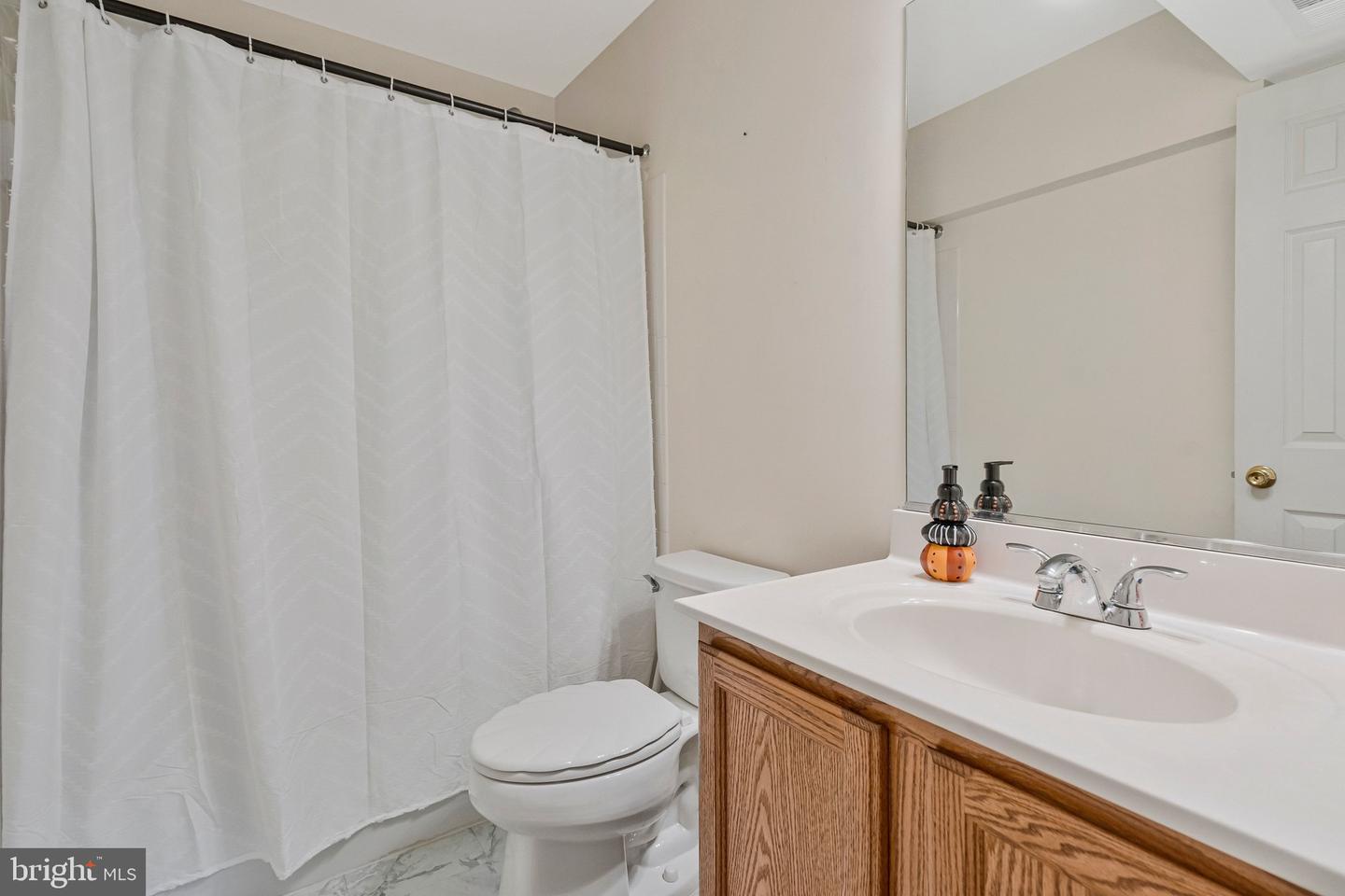 18534 TYRRELL CT, LEESBURG, Virginia 20176, 5 Bedrooms Bedrooms, ,3 BathroomsBathrooms,Residential,For sale,18534 TYRRELL CT,VALO2114344 MLS # VALO2114344 18534 TYRRELL CT, LEESBURG, Virginia 20176, 5 Bedrooms Bedrooms, ,3 BathroomsBathrooms,Residential,For sale,18534 TYRRELL CT,VALO2114344 MLS # VALO2114344