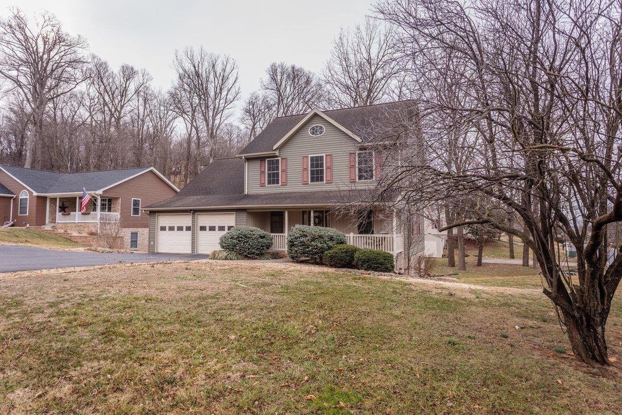 4039 CANNERY WOODS DR, BRIDGEWATER, Virginia 22812, 4 Bedrooms Bedrooms, ,3 BathroomsBathrooms,Residential,4 Bedrooms - 3.5 Baths - Finished Walkout Basement,4039 CANNERY WOODS DR,673868 MLS # 673868