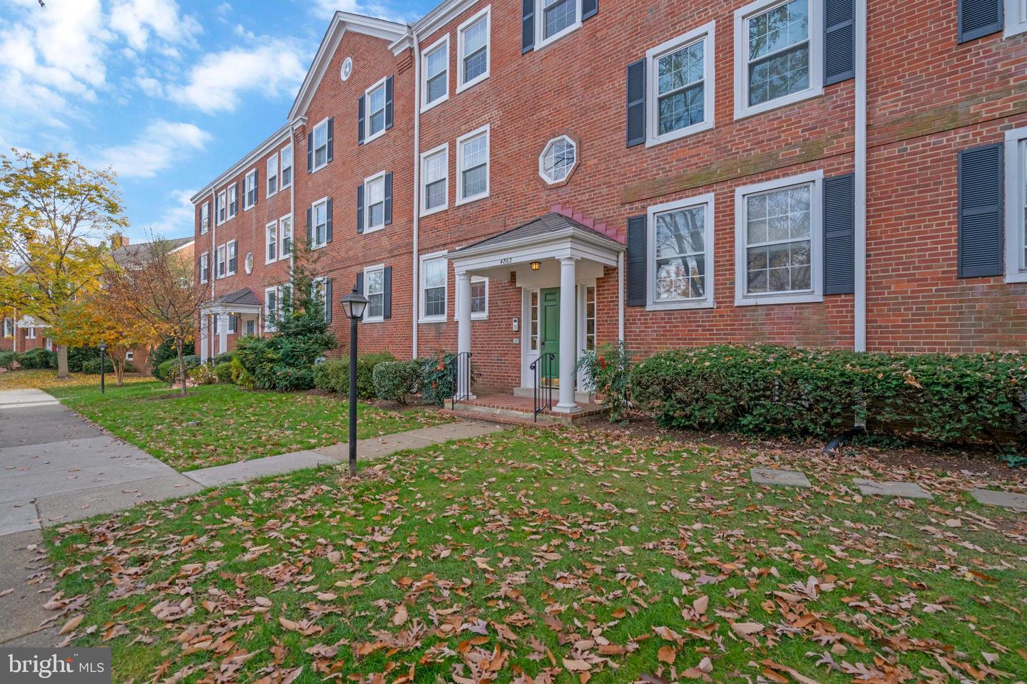 4862 28TH ST S #A1, ARLINGTON, Virginia 22206, 2 Bedrooms Bedrooms, 8 Rooms Rooms,2 BathroomsBathrooms,Residential,For sale,4862 28TH ST S #A1,VAAR2068194 MLS # VAAR2068194