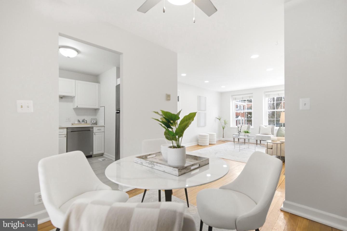 4862 28TH ST S #A1, ARLINGTON, Virginia 22206, 2 Bedrooms Bedrooms, 8 Rooms Rooms,2 BathroomsBathrooms,Residential,For sale,4862 28TH ST S #A1,VAAR2068194 MLS # VAAR2068194