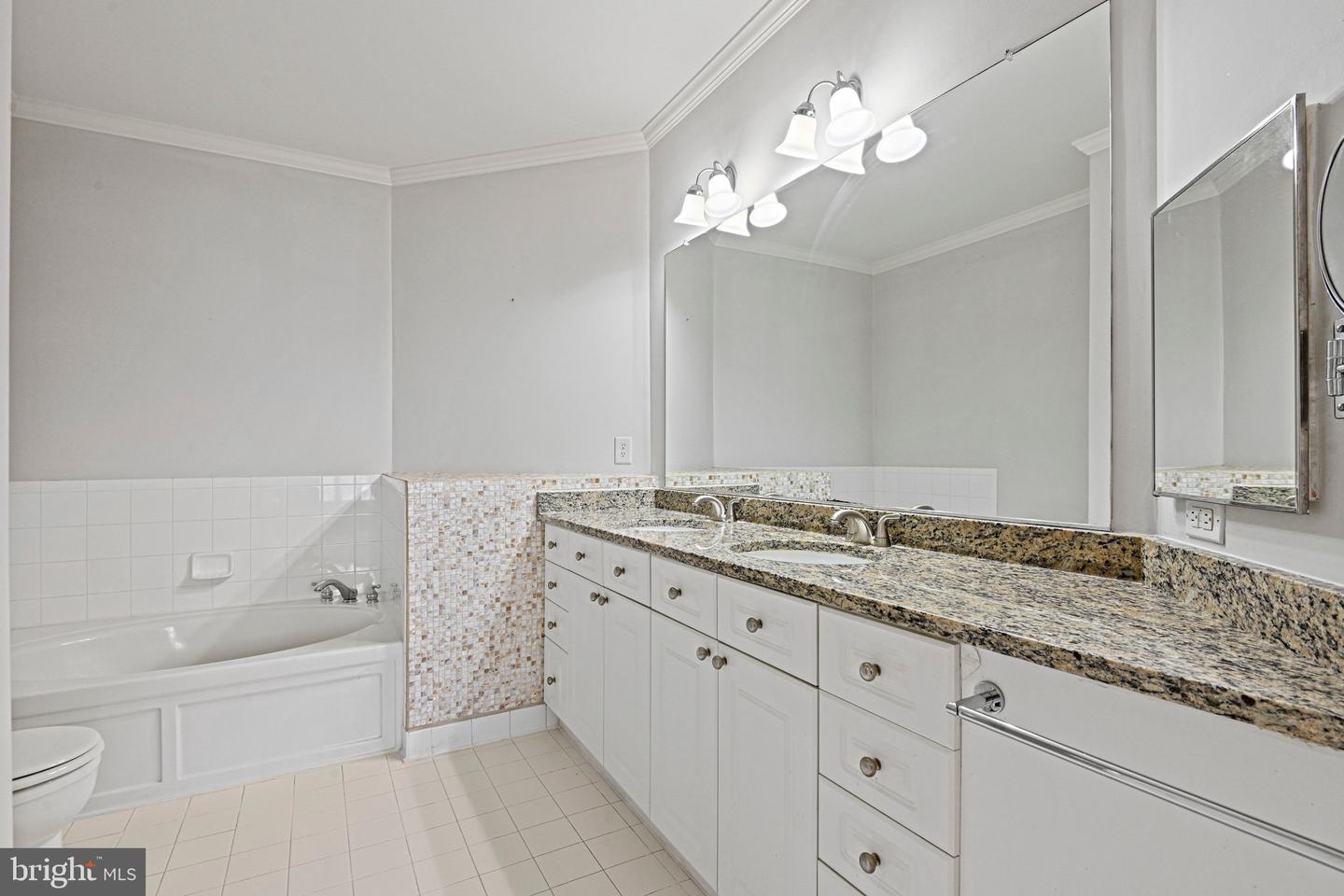 815 BRANCH DR #207, HERNDON, Virginia 20170, 2 Bedrooms Bedrooms, ,2 BathroomsBathrooms,Residential,For sale,815 BRANCH DR #207,VAFX2289086 MLS # VAFX2289086