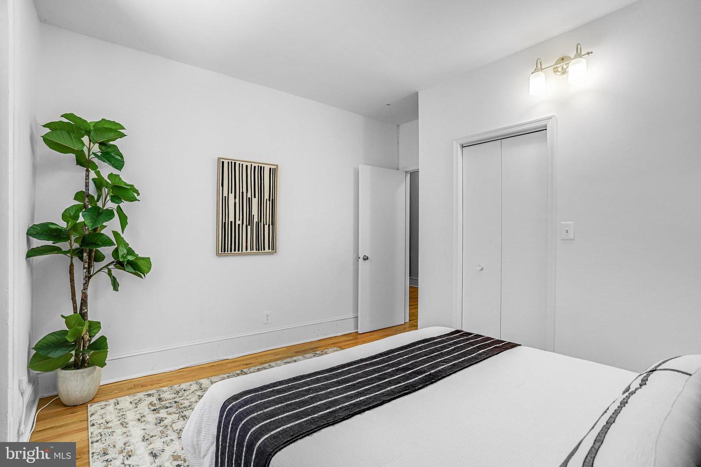 3420 16TH ST NW #102, WASHINGTON, District Of Columbia 20010, 2 Bedrooms Bedrooms, 4 Rooms Rooms,2 BathroomsBathrooms,Residential,For sale,3420 16TH ST NW #102,DCDC2244796 MLS # DCDC2244796