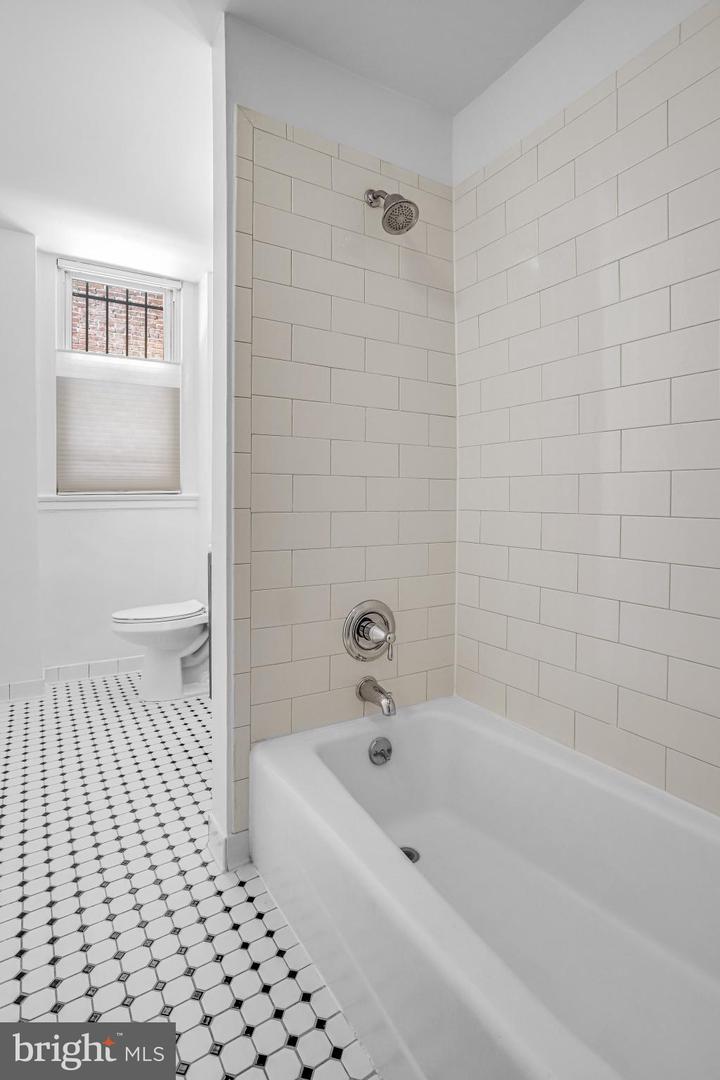 3420 16TH ST NW #102, WASHINGTON, District Of Columbia 20010, 2 Bedrooms Bedrooms, 4 Rooms Rooms,2 BathroomsBathrooms,Residential,For sale,3420 16TH ST NW #102,DCDC2244796 MLS # DCDC2244796