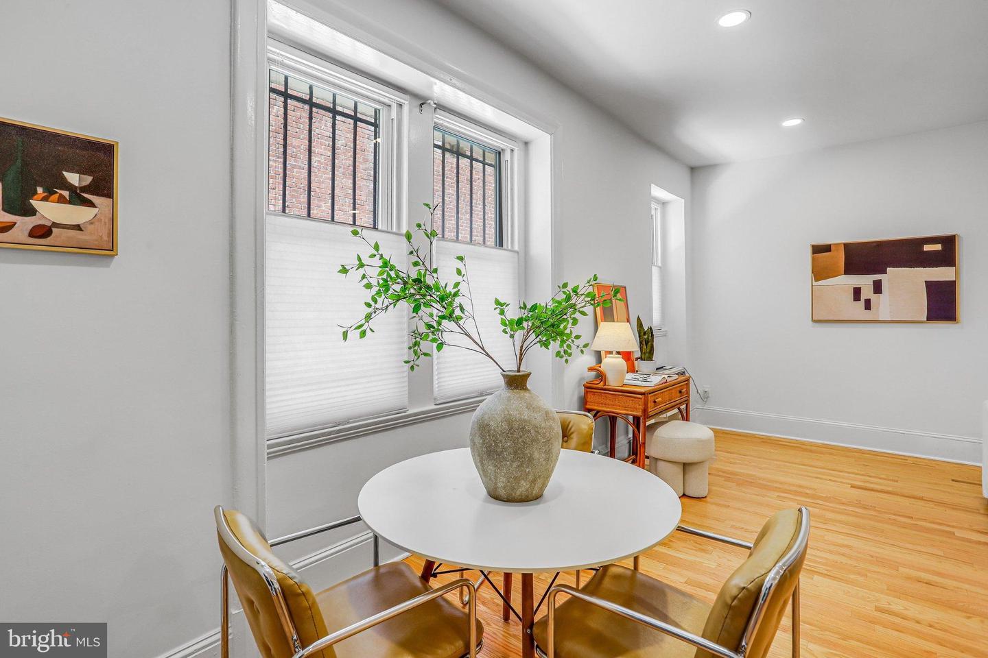 3420 16TH ST NW #102, WASHINGTON, District Of Columbia 20010, 2 Bedrooms Bedrooms, 4 Rooms Rooms,2 BathroomsBathrooms,Residential,For sale,3420 16TH ST NW #102,DCDC2244796 MLS # DCDC2244796