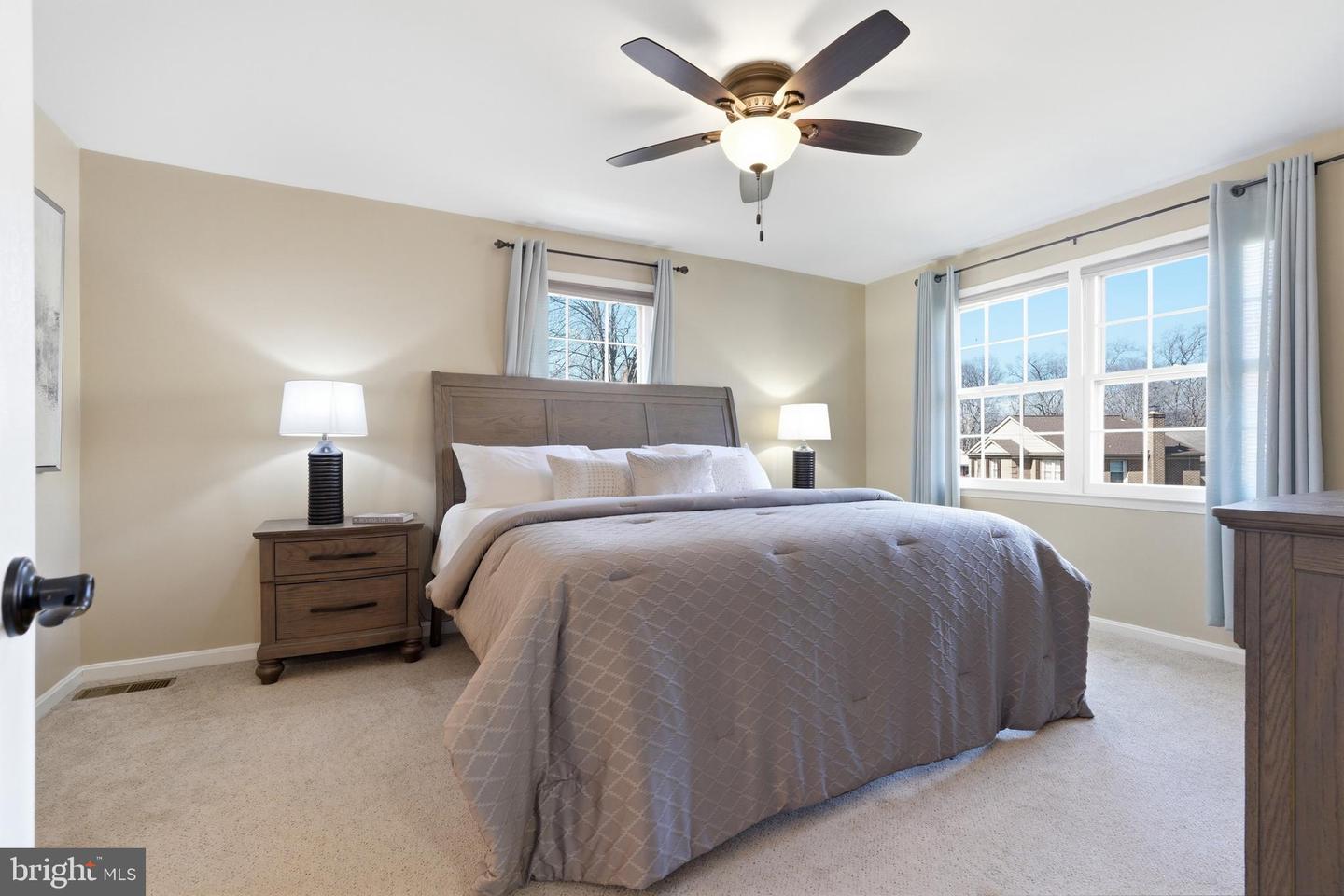 9424 PARK HUNT CT, SPRINGFIELD, Virginia 22153, 4 Bedrooms Bedrooms, ,2 BathroomsBathrooms,Residential,For sale,9424 PARK HUNT CT,VAFX2289548 MLS # VAFX2289548