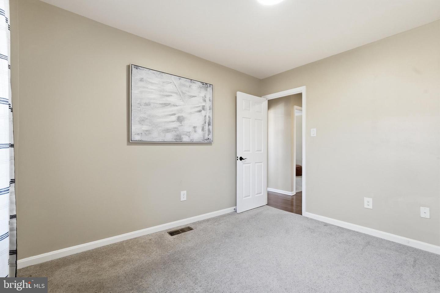 9424 PARK HUNT CT, SPRINGFIELD, Virginia 22153, 4 Bedrooms Bedrooms, ,2 BathroomsBathrooms,Residential,For sale,9424 PARK HUNT CT,VAFX2289548 MLS # VAFX2289548