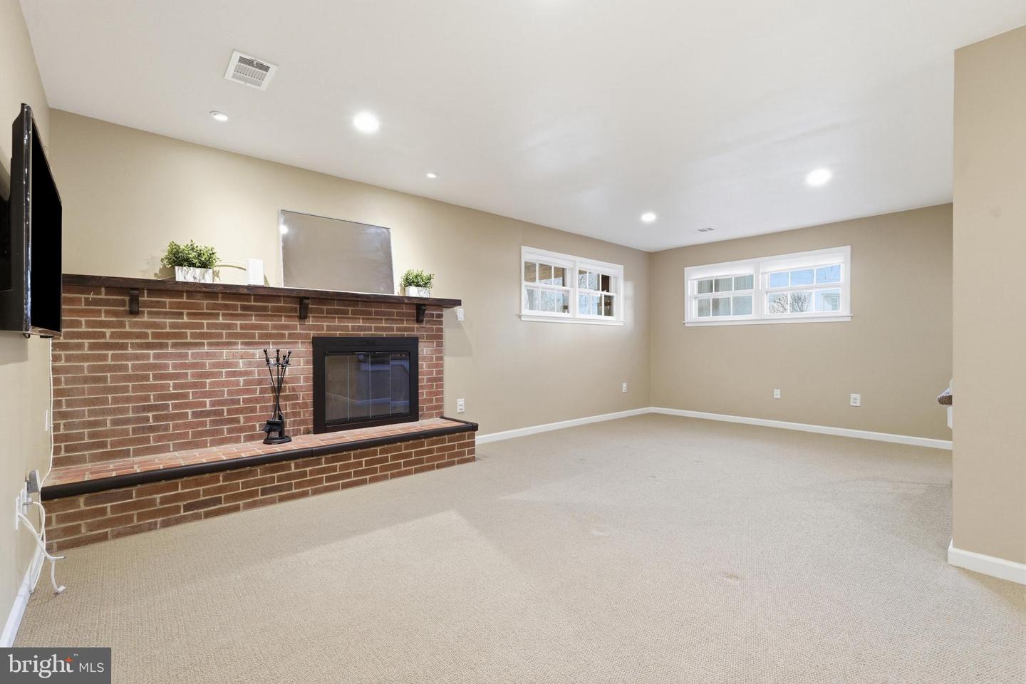 9424 PARK HUNT CT, SPRINGFIELD, Virginia 22153, 4 Bedrooms Bedrooms, ,2 BathroomsBathrooms,Residential,For sale,9424 PARK HUNT CT,VAFX2289548 MLS # VAFX2289548