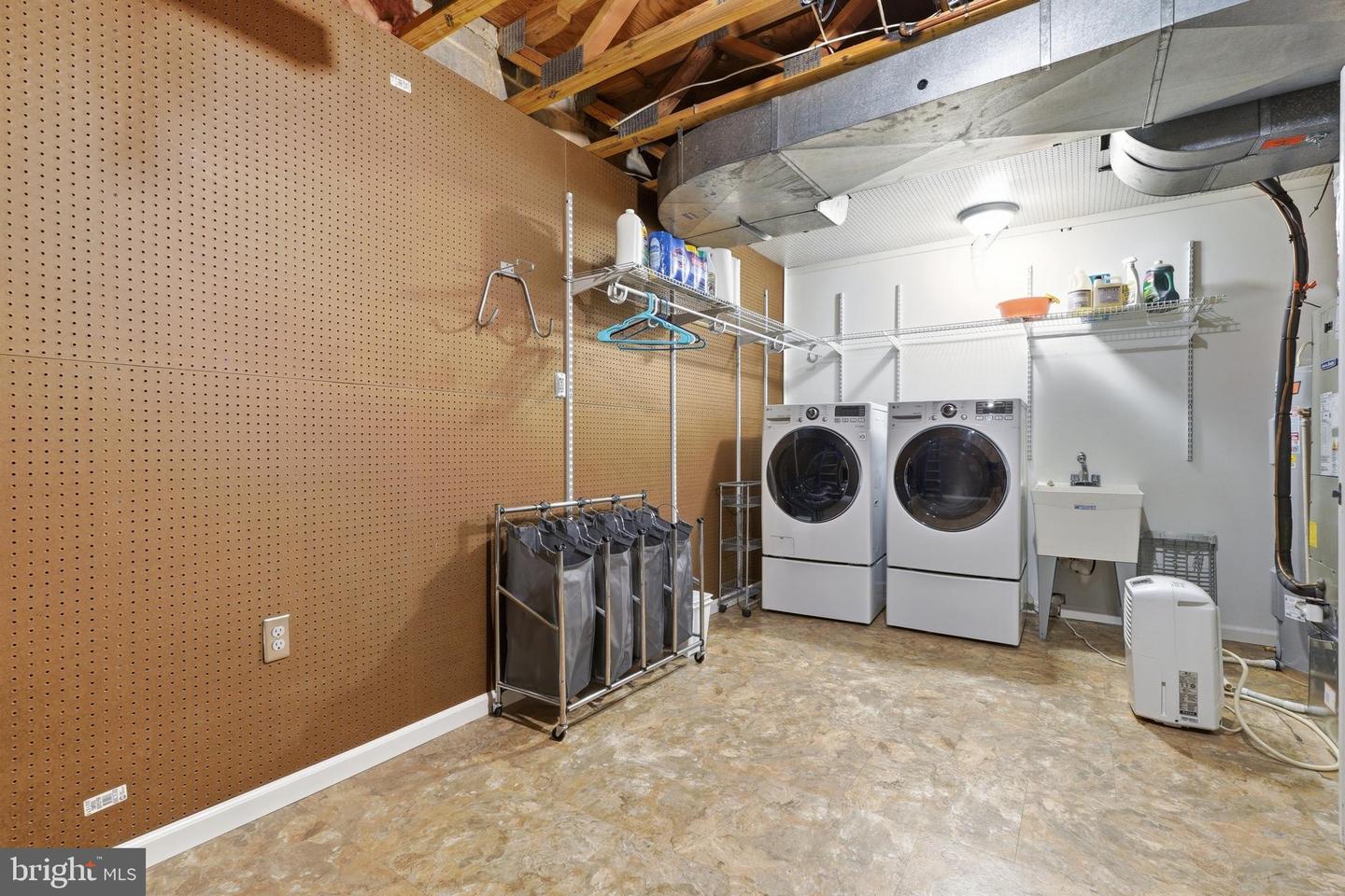 9424 PARK HUNT CT, SPRINGFIELD, Virginia 22153, 4 Bedrooms Bedrooms, ,2 BathroomsBathrooms,Residential,For sale,9424 PARK HUNT CT,VAFX2289548 MLS # VAFX2289548