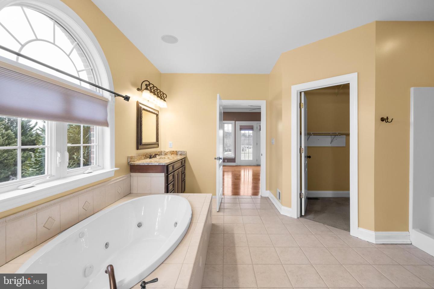 240 GLENDOBBIN RD, WINCHESTER, Virginia 22603, 6 Bedrooms Bedrooms, ,3 BathroomsBathrooms,Residential,For sale,240 GLENDOBBIN RD,VAFV2039472 MLS # VAFV2039472