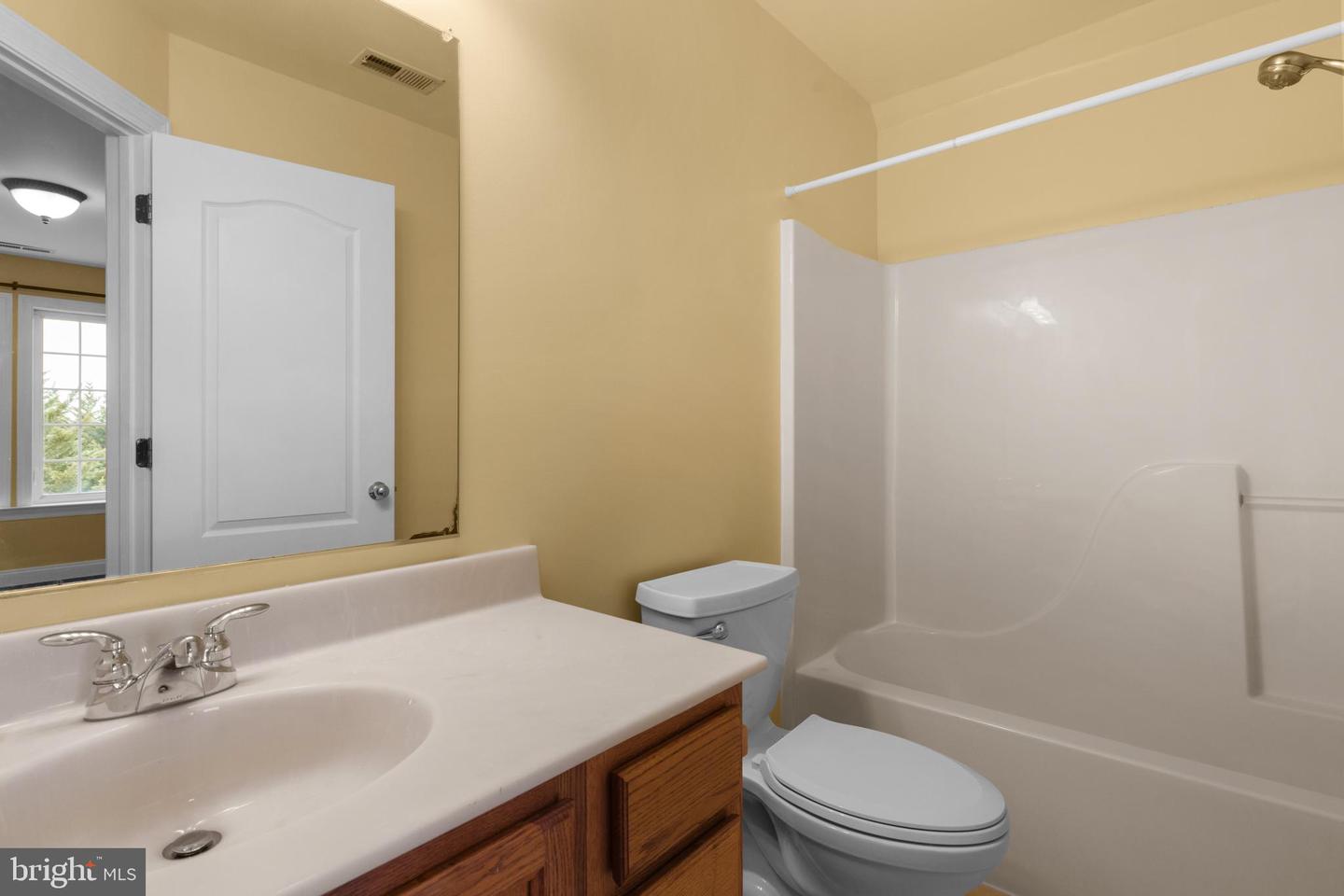 240 GLENDOBBIN RD, WINCHESTER, Virginia 22603, 6 Bedrooms Bedrooms, ,3 BathroomsBathrooms,Residential,For sale,240 GLENDOBBIN RD,VAFV2039472 MLS # VAFV2039472