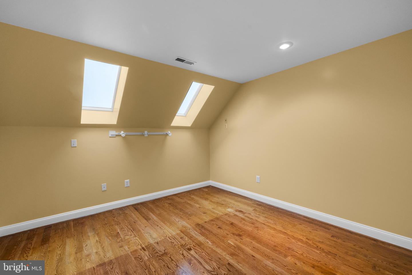 240 GLENDOBBIN RD, WINCHESTER, Virginia 22603, 6 Bedrooms Bedrooms, ,3 BathroomsBathrooms,Residential,For sale,240 GLENDOBBIN RD,VAFV2039472 MLS # VAFV2039472