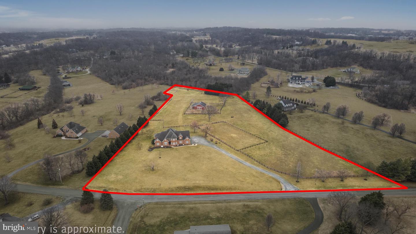 240 GLENDOBBIN RD, WINCHESTER, Virginia 22603, 6 Bedrooms Bedrooms, ,3 BathroomsBathrooms,Residential,For sale,240 GLENDOBBIN RD,VAFV2039472 MLS # VAFV2039472