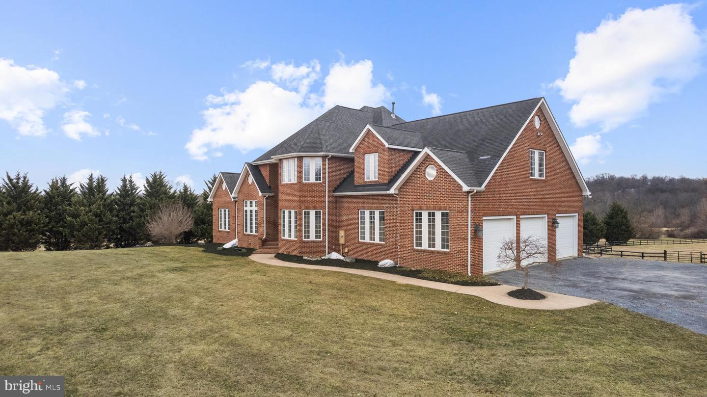 240 GLENDOBBIN RD, WINCHESTER, Virginia 22603, 6 Bedrooms Bedrooms, ,3 BathroomsBathrooms,Residential,For sale,240 GLENDOBBIN RD,VAFV2039472 MLS # VAFV2039472