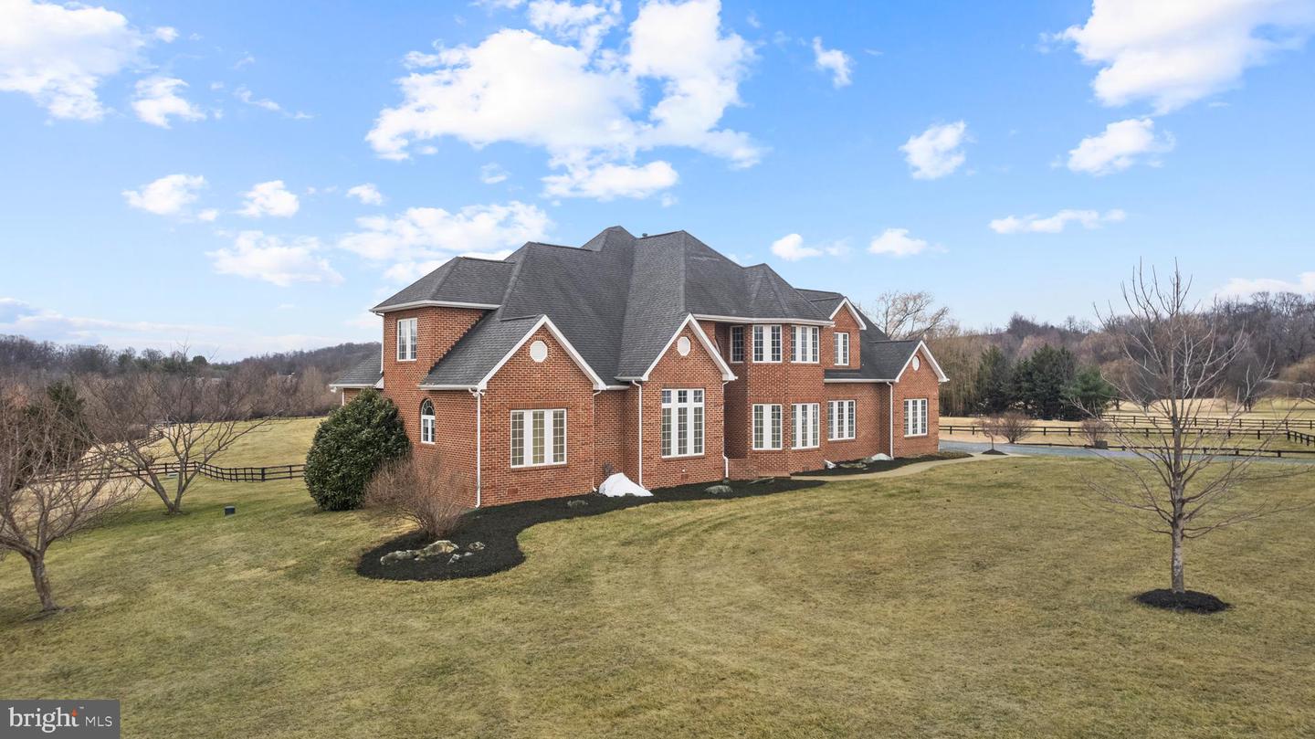 240 GLENDOBBIN RD, WINCHESTER, Virginia 22603, 6 Bedrooms Bedrooms, ,3 BathroomsBathrooms,Residential,For sale,240 GLENDOBBIN RD,VAFV2039472 MLS # VAFV2039472