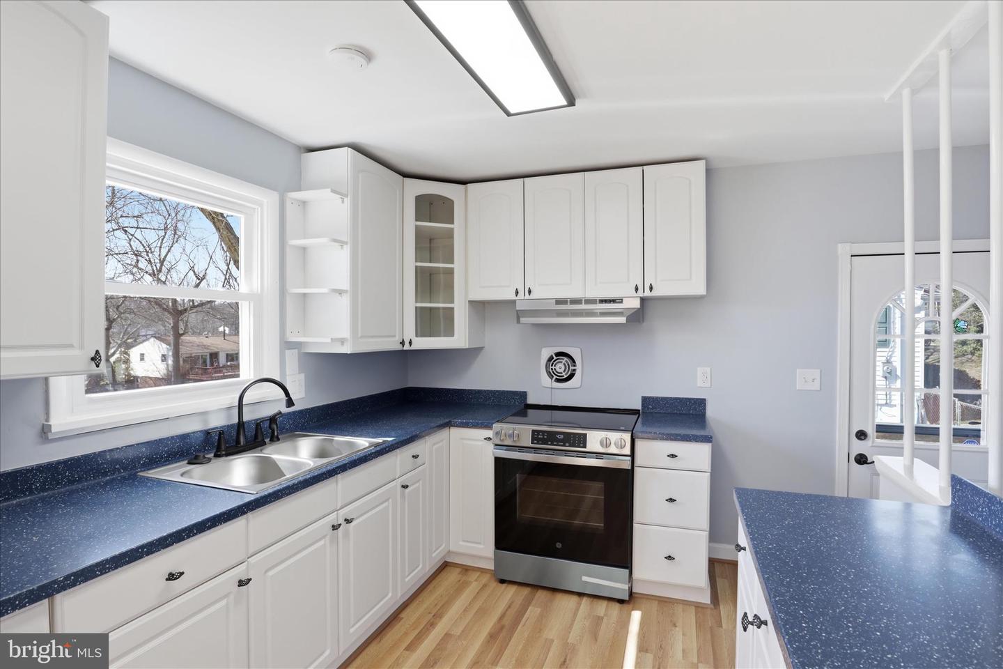 4603 PICOT RD, ALEXANDRIA, Virginia 22310, 4 Bedrooms Bedrooms, ,2 BathroomsBathrooms,Residential,For sale,4603 PICOT RD,VAFX2290410 MLS # VAFX2290410 4603 PICOT RD, ALEXANDRIA, Virginia 22310, 4 Bedrooms Bedrooms, ,2 BathroomsBathrooms,Residential,For sale,4603 PICOT RD,VAFX2290410 MLS # VAFX2290410