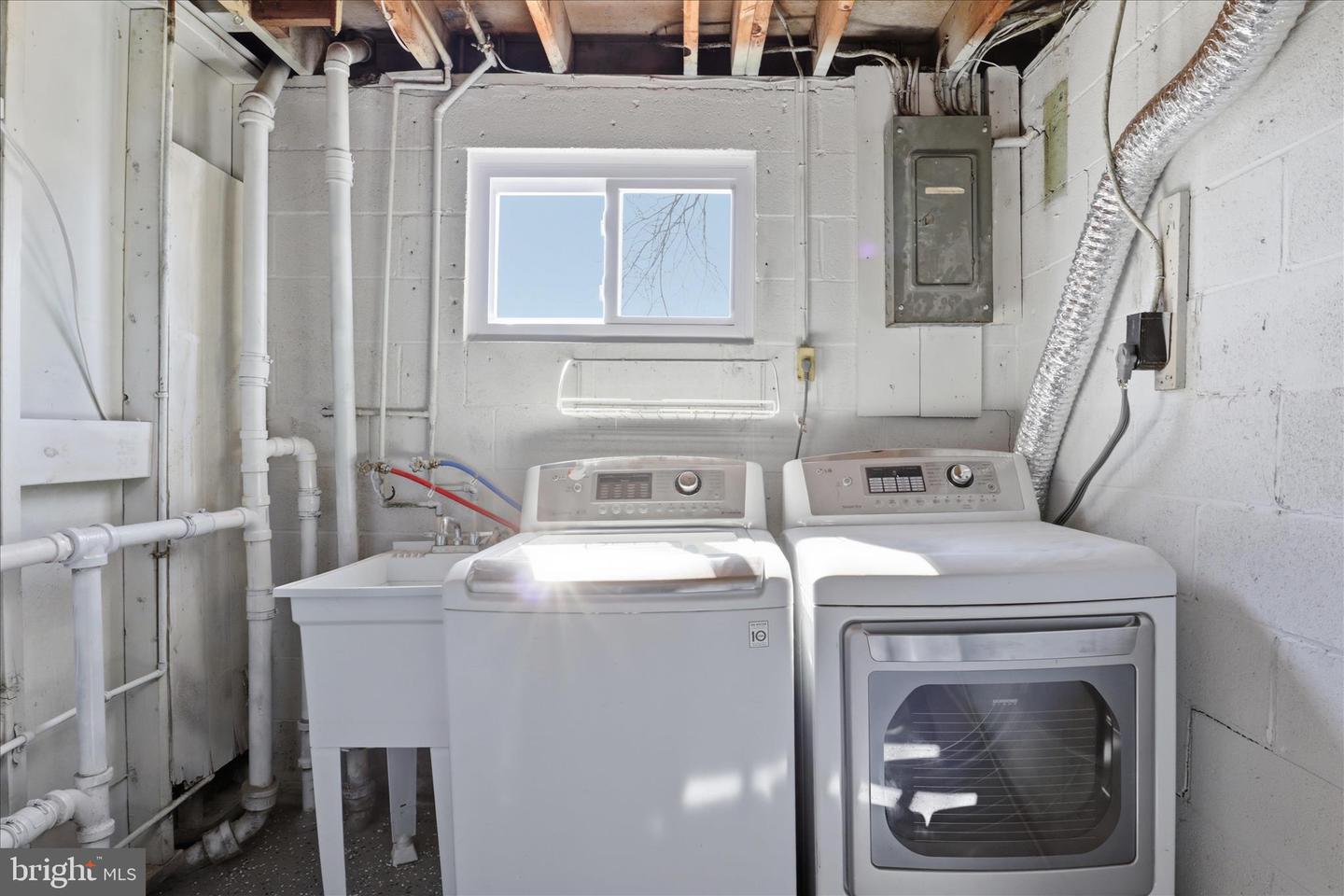 4603 PICOT RD, ALEXANDRIA, Virginia 22310, 4 Bedrooms Bedrooms, ,2 BathroomsBathrooms,Residential,For sale,4603 PICOT RD,VAFX2290410 MLS # VAFX2290410 4603 PICOT RD, ALEXANDRIA, Virginia 22310, 4 Bedrooms Bedrooms, ,2 BathroomsBathrooms,Residential,For sale,4603 PICOT RD,VAFX2290410 MLS # VAFX2290410