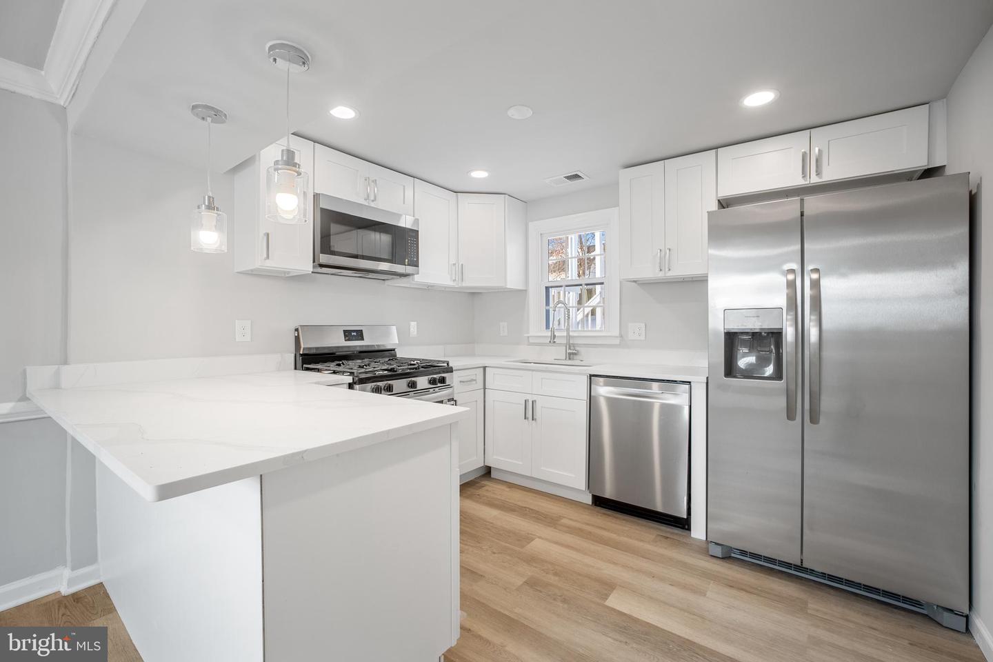 14220 BREMERTON DR, WOODBRIDGE, Virginia 22193, 6 Bedrooms Bedrooms, ,2 BathroomsBathrooms,Residential,For sale,14220 BREMERTON DR,VAPW2112310 MLS # VAPW2112310