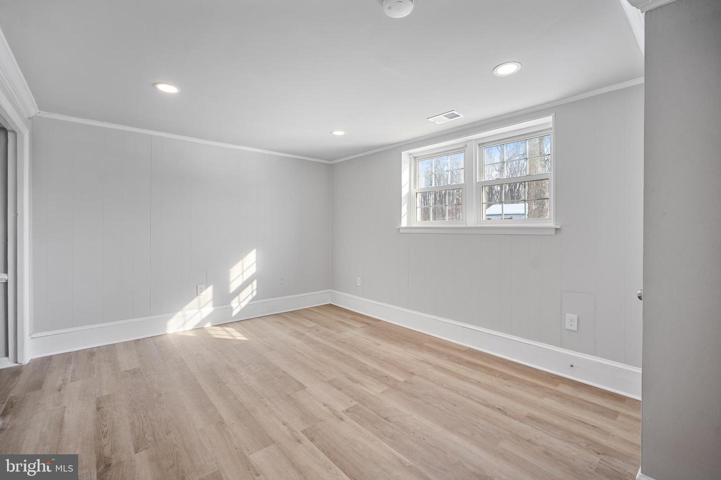 14220 BREMERTON DR, WOODBRIDGE, Virginia 22193, 6 Bedrooms Bedrooms, ,2 BathroomsBathrooms,Residential,For sale,14220 BREMERTON DR,VAPW2112310 MLS # VAPW2112310