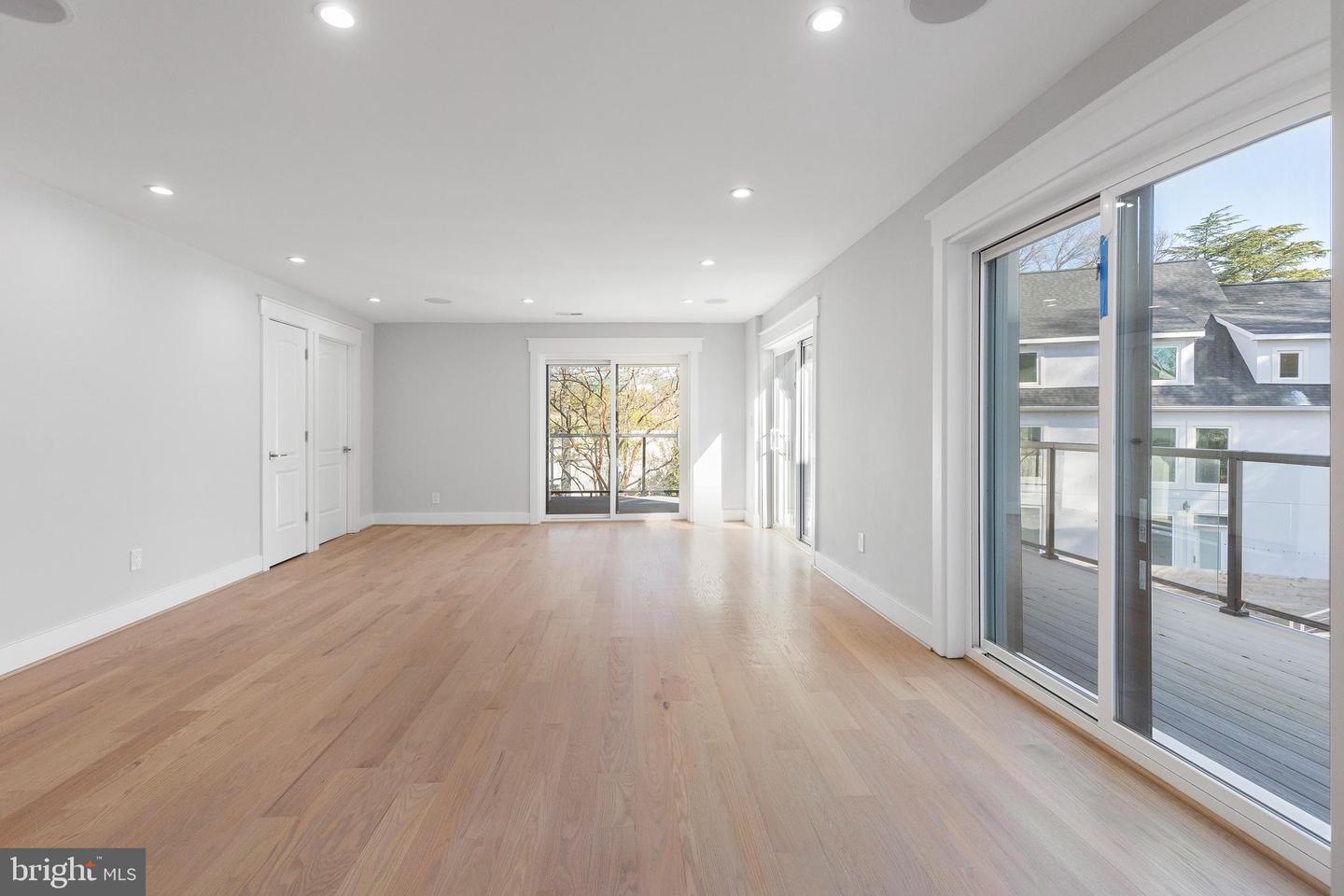 2100 S PIERCE ST, ARLINGTON, Virginia 22202, 5 Bedrooms Bedrooms, ,6 BathroomsBathrooms,Residential,For sale,2100 S PIERCE ST,VAAR2068878 MLS # VAAR2068878